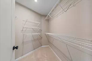 532 Foxhill Dr, Crescent Springs, KY 41017 - Photo 21