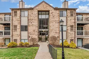 14 Woodland Hills Dr, Southgate, KY 41071 - Photo 1