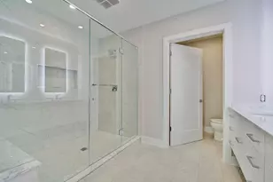 800 Ovation Wy, Newport, KY 41071 - Photo 21