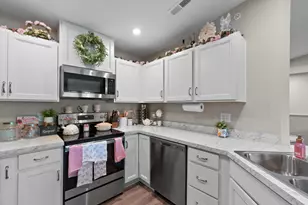 2538 Elyria Ct, Crescent Springs, KY 41017 - Photo 5