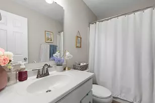 2538 Elyria Ct, Crescent Springs, KY 41017 - Photo 9