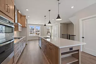 274 Meridian Wy, Fort Mitchell, KY 41017 - Photo 3