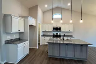 1195 Breckenridge Ln, Hebron, KY 41048 - Photo 3