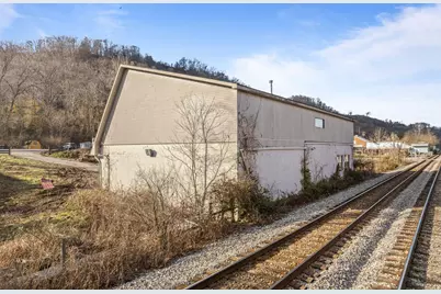 621 W 2nd Street, Maysville, KY 41056 - Photo 25