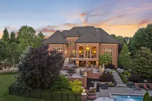 944 Squire Oaks Dr, Villa Hills, KY 41017 - Photo 1