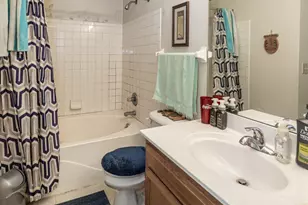 387 Deepwoods Dr, Newport, KY 41076 - Photo 9