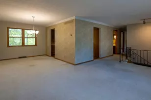 57 Kimberly Dr E, Fort Thomas, KY 41075 - Photo 5