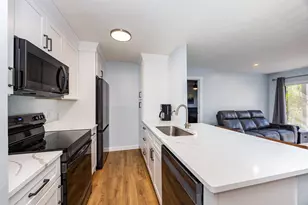 14 Woodland Hills Dr, Southgate, KY 41071 - Photo 3