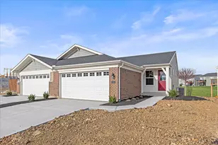 1321 Parkside Dr, Alexandria, KY 41001 - Photo 1