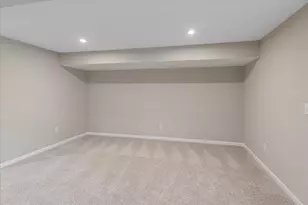 1321 Parkside Dr, Alexandria, KY 41001 - Photo 11