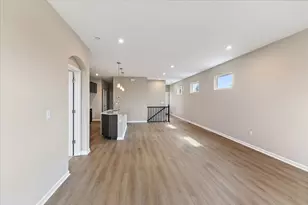 1325 Parkside Dr, Alexandria, KY 41001 - Photo 9