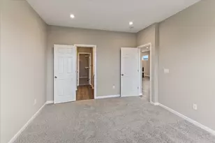 1325 Parkside Dr, Alexandria, KY 41001 - Photo 17