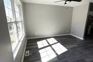 19 W Crescent Ave, Newport, KY 41071 - Photo 7