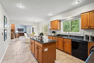 816 Winterberry Ct, Villa Hills, KY 41017 - Photo 3