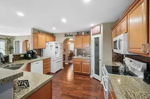 325 Molise Cir, Walton, KY 41094 - Photo 11