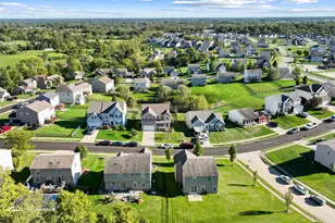 325 Molise Cir, Walton, KY 41094 - Photo 3