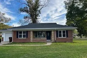 604 Robbins Ave S, Falmouth, KY 41040 - Photo 1