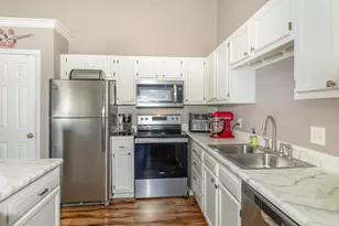 10741 Lakefront Cir, Independence, KY 41051 - Photo 9