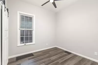 327 W 11th Street, Newport, KY 41071 - Photo 13