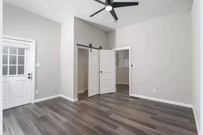 327 W 11th Street, Newport, KY 41071 - Photo 11