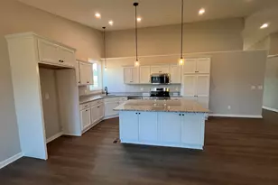 1522 Autumn Rdg Dr, Hebron, KY 41048 - Photo 5