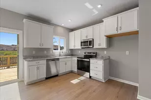 1512 Linksman Ct, Hebron, KY 41048 - Photo 3