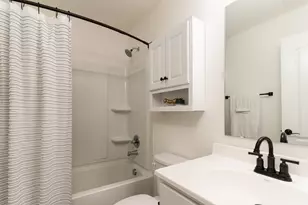 2502 Elyria Ct, Crescent Springs, KY 41017 - Photo 9