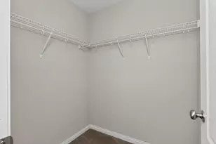 931 Shadowridge Dr, Elsmere, KY 41018 - Photo 9