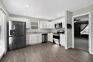 931 Shadowridge Dr, Elsmere, KY 41018 - Photo 3