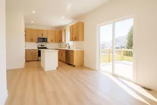 354 Foxhunt Dr, Walton, KY 41094 - Photo 3