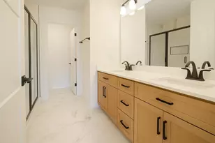 354 Foxhunt Dr, Walton, KY 41094 - Photo 11