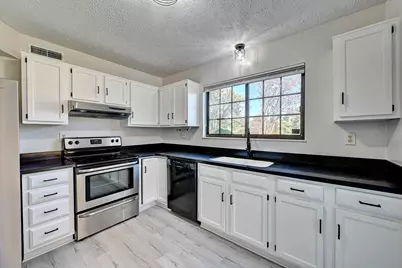 1602 Greens Edge Drive, Florence, KY 41042 - Photo 9