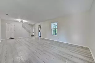 1602 Greens Edge Dr, Florence, KY 41042 - Photo 7