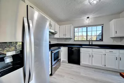 1602 Greens Edge Drive, Florence, KY 41042 - Photo 11