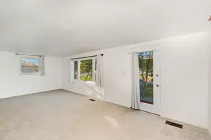 110 Hillside Dr, Florence, KY 41042 - Photo 7