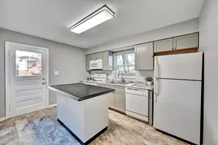 8 W Ridge Pl, Newport, KY 41071 - Photo 5