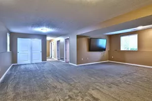 354 Keegan Ct, Burlington, KY 41005 - Photo 9