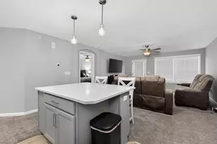 618 Foxhill Dr, Crescent Springs, KY 41017 - Photo 5