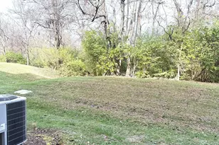 1612 Ashley Ct, Florence, KY 41042 - Photo 3