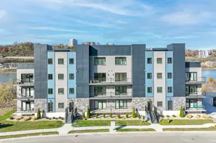 745 Manhattan Blvd, Dayton, KY 41074 - Photo 1