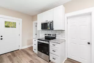 209 E 10th St, Covington, KY 41011 - Photo 7