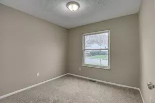 3903 Hunters Green Dr, Florence, KY 41042 - Photo 11