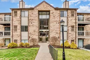 14 Woodland Hills Dr, Southgate, KY 41071 - Photo 1