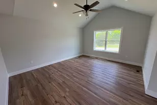 160 Saddlebrook Ln, Dry Ridge, KY 41035 - Photo 11