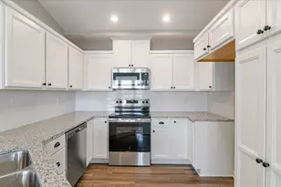 898 Walton Ter Dr, Walton, KY 41094 - Photo 3