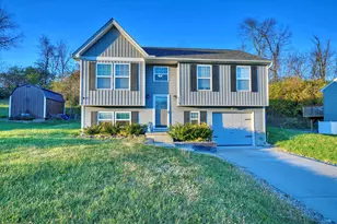 130 Ashley Dr, Dry Ridge, KY 41035 - Photo 1