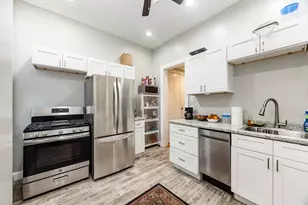 328 W 6th St, Covington, KY 41011 - Photo 9