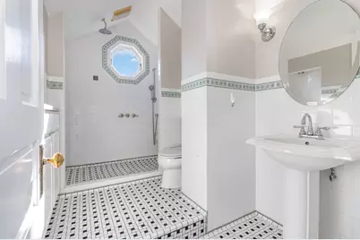 1030 Vine Street, Newport, KY 41071 - Photo 11