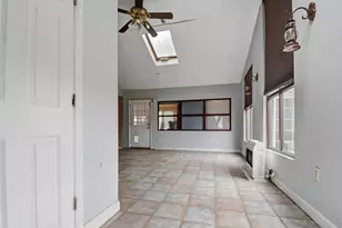 363 Hidden Valley Rd, Highland Heights, KY 41076 - Photo 3