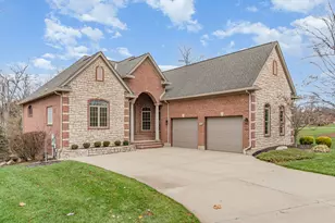 701 Keeneland Green Dr, Union, KY 41091 - Photo 1